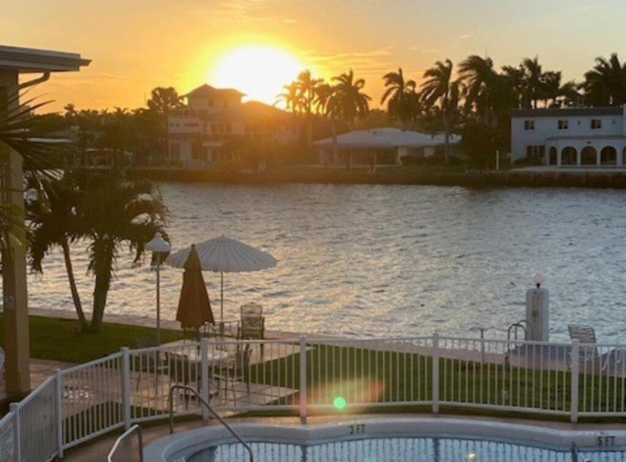 Studio Intracoastal Views! 5 Min Walk To The Beach Villa Pompano Beach Buitenkant foto