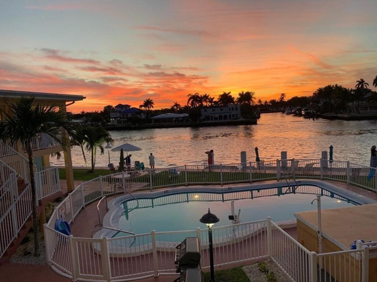 Studio Intracoastal Views! 5 Min Walk To The Beach Villa Pompano Beach Buitenkant foto