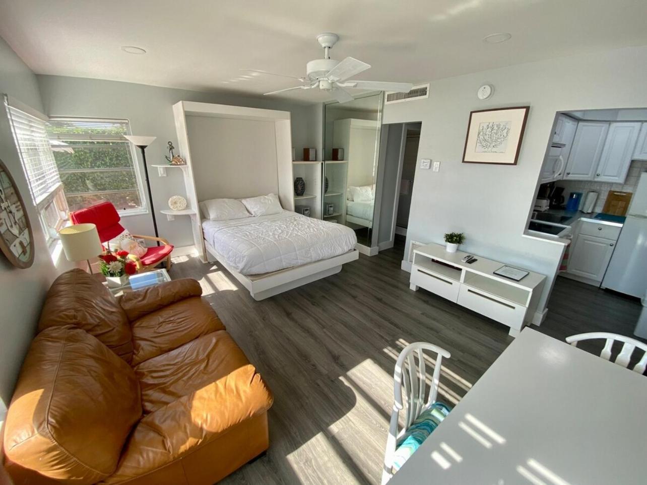 Studio Intracoastal Views! 5 Min Walk To The Beach Villa Pompano Beach Buitenkant foto